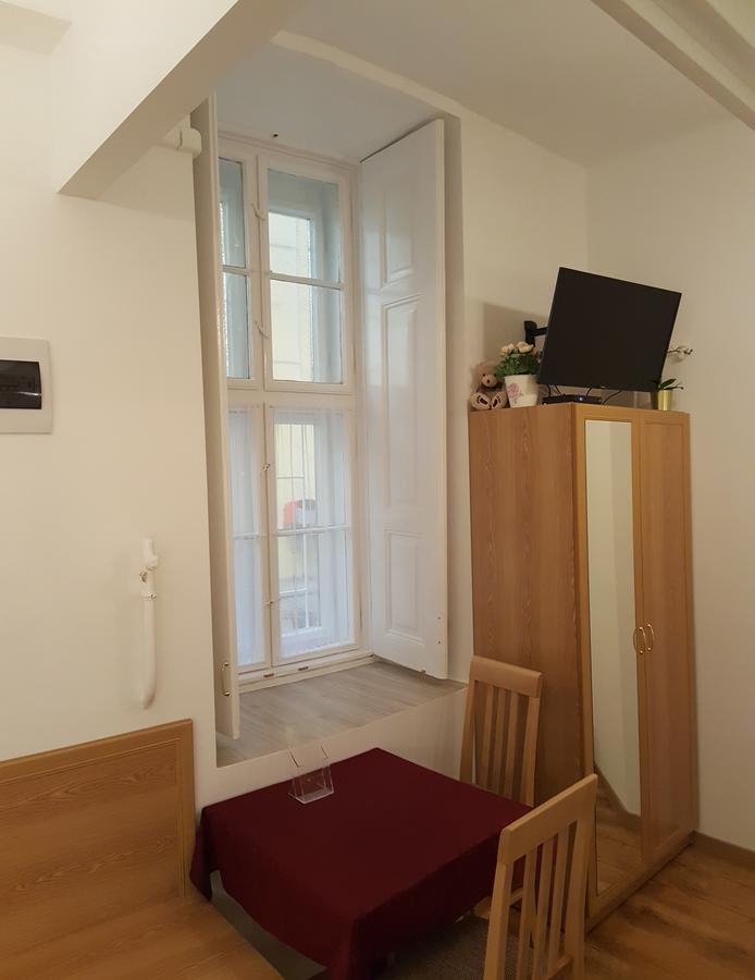 Authentic Akacfa Apartment 布达佩斯 外观 照片