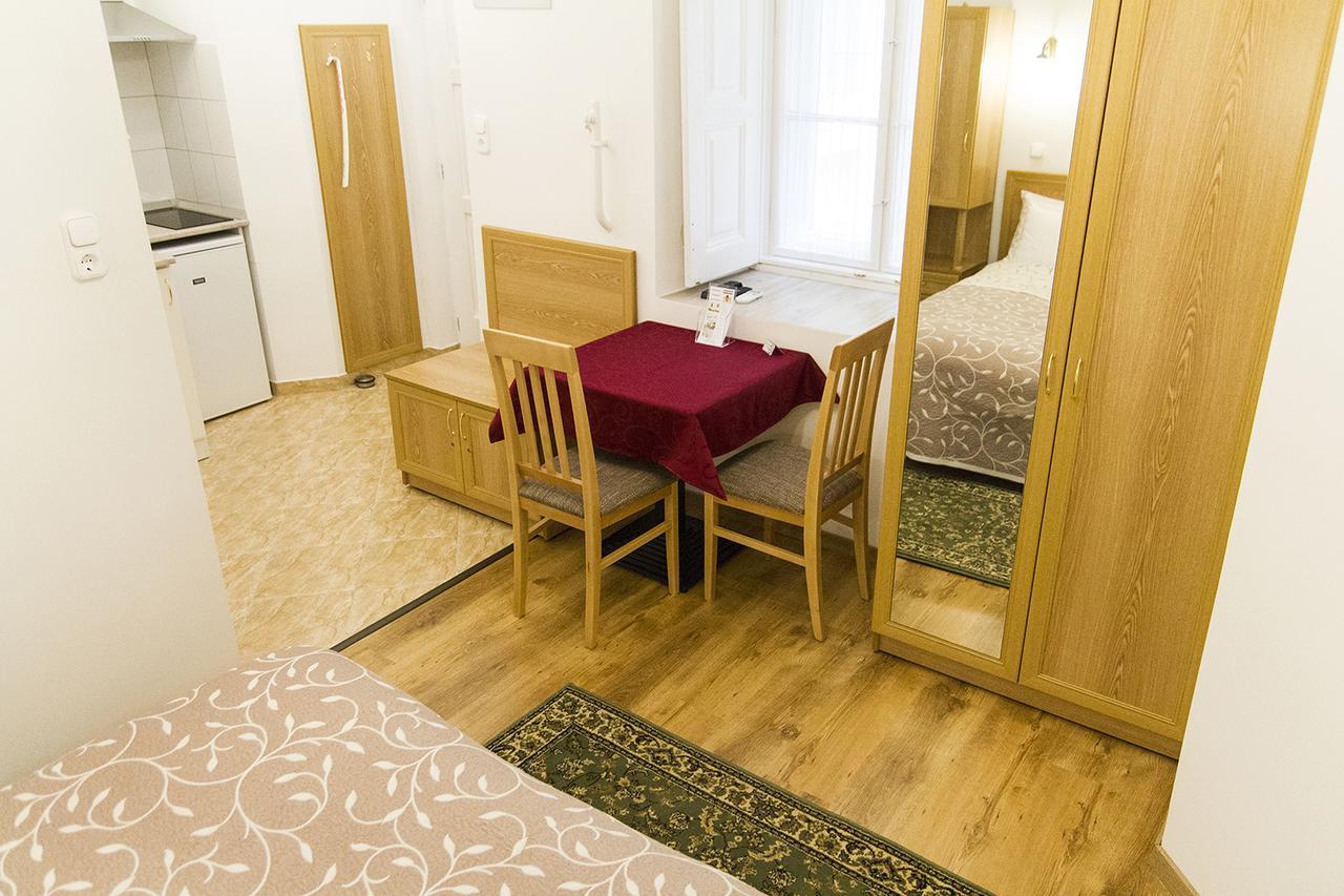 Authentic Akacfa Apartment 布达佩斯 外观 照片