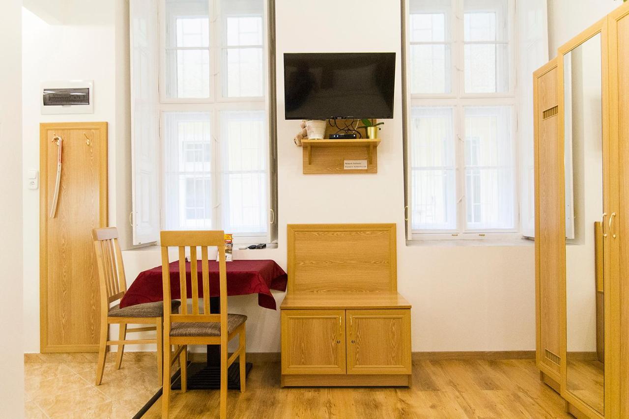 Authentic Akacfa Apartment 布达佩斯 外观 照片